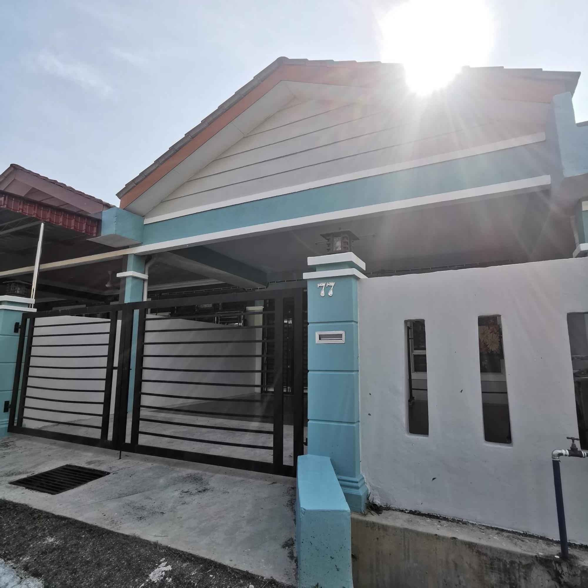 Homestay Murah Melaka Melayu Sahaja Exterior photo