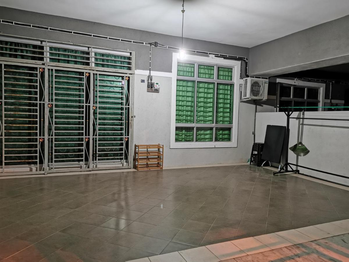 Homestay Murah Melaka Melayu Sahaja Exterior photo